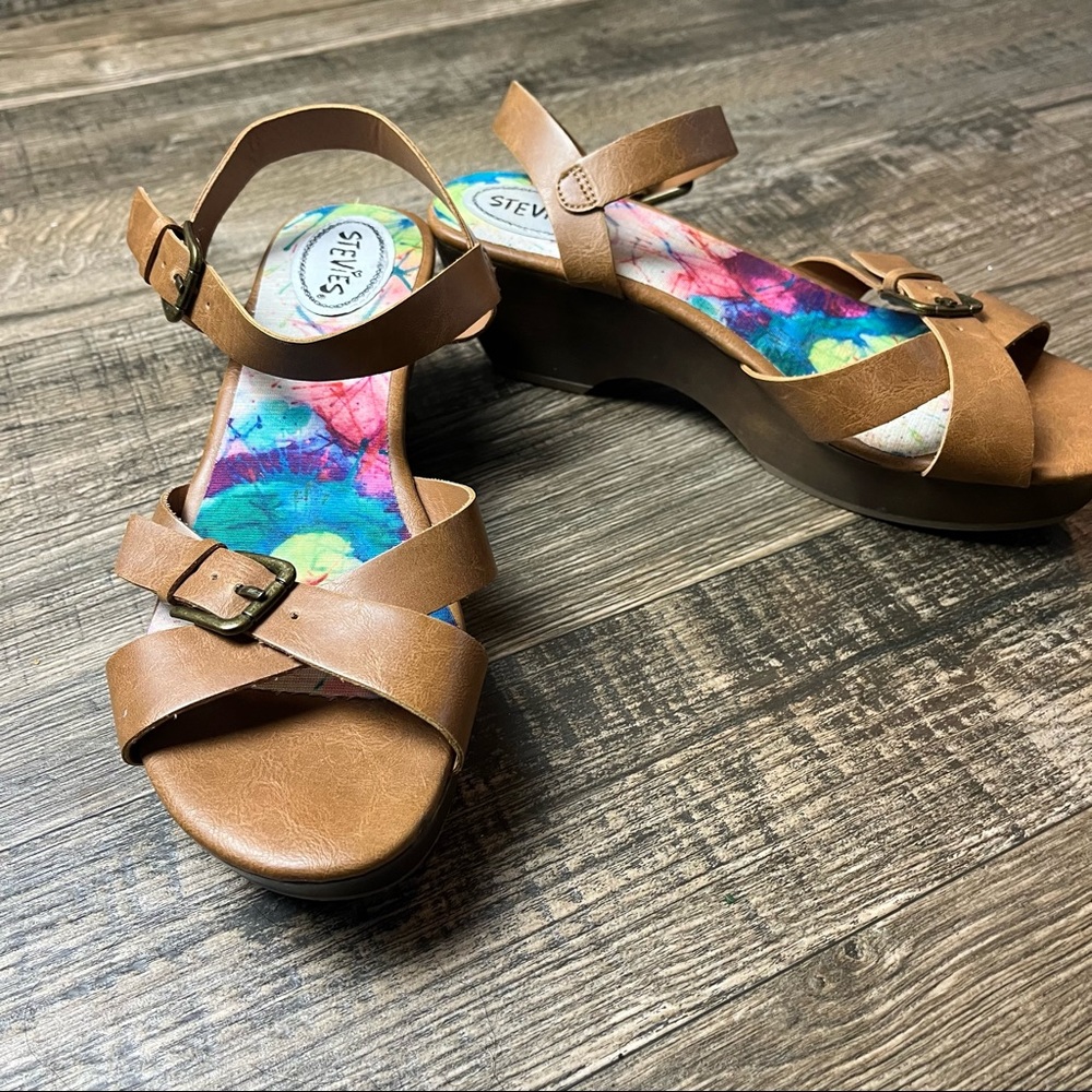 Stevie’s Brown Sandals